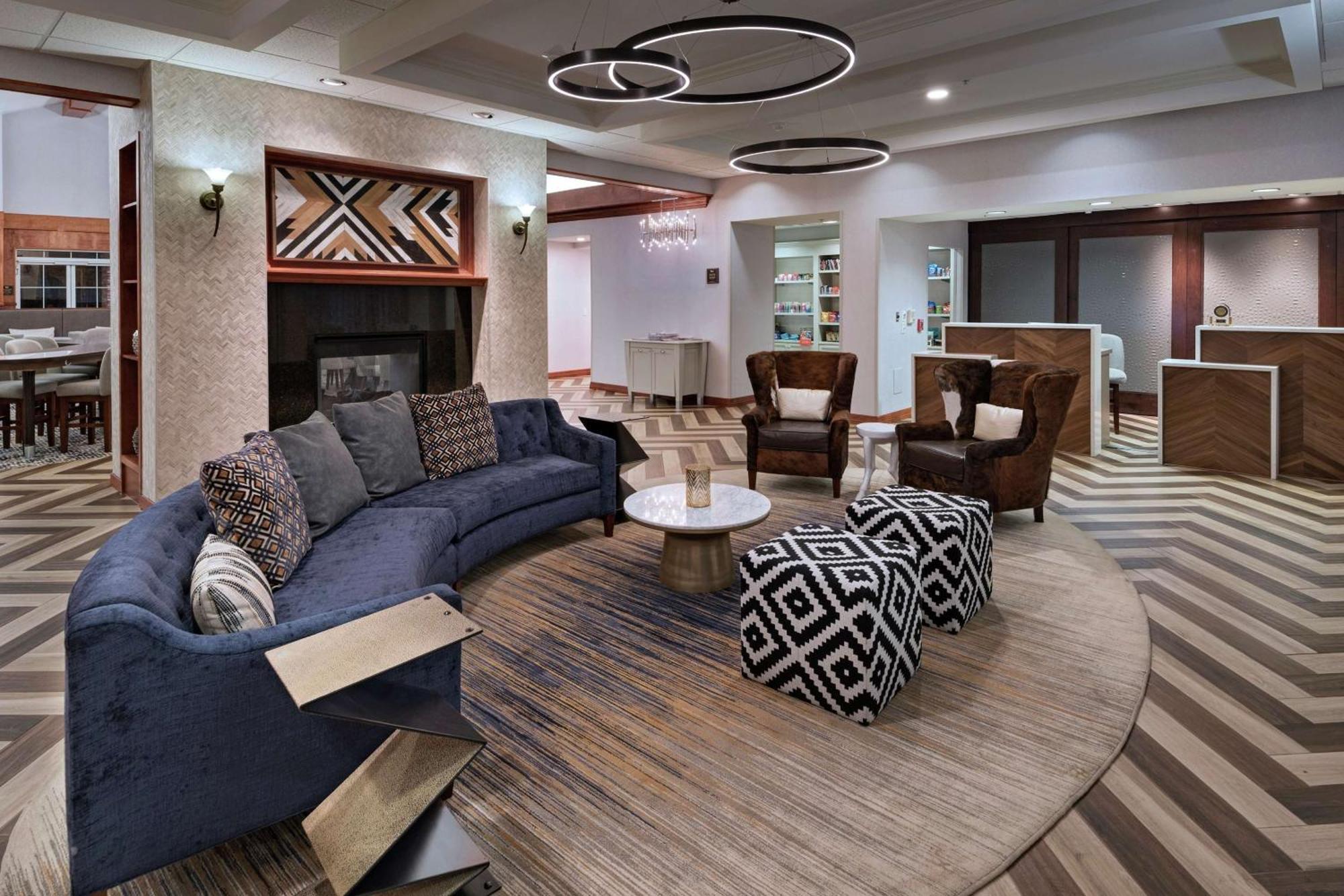 Homewood Suites By Hilton Колидж Стейшън Екстериор снимка