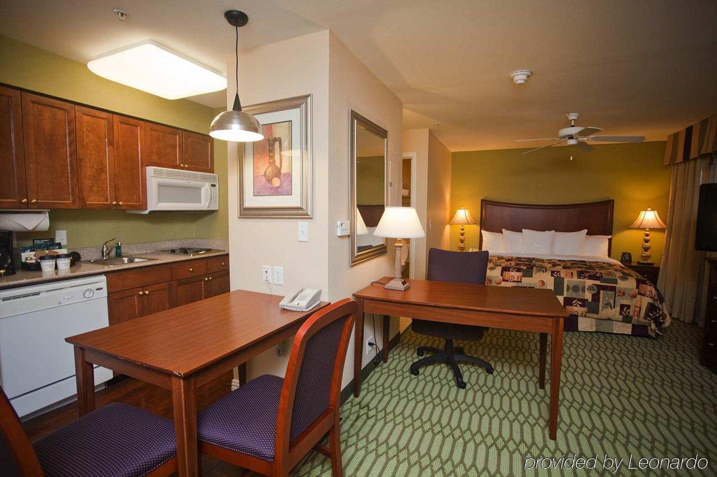 Homewood Suites By Hilton Колидж Стейшън Стая снимка